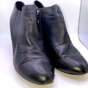 Vince Camuto black bootie size 8